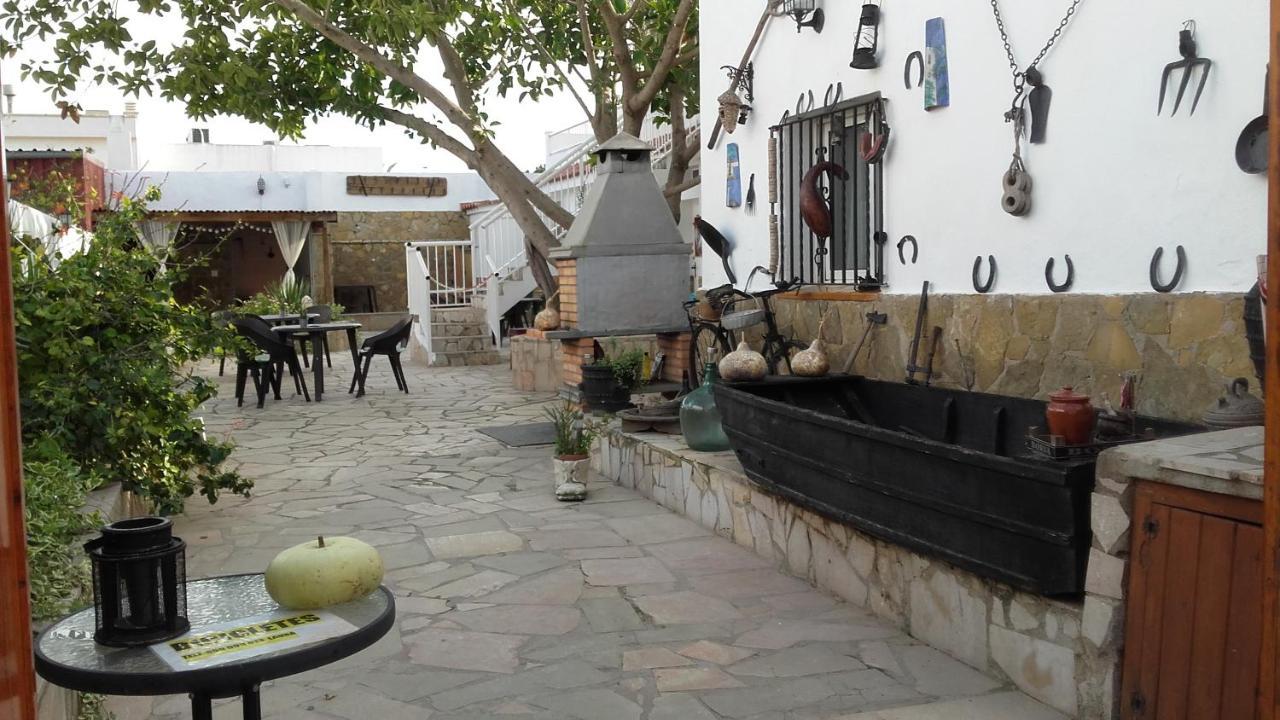 La Llar De Laura Guest House El Poblenou del Delta Exterior photo